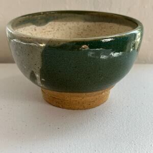 Studio Pottery Art Stoneware Glazed Bowl 4.5" Green Speckled Signed LAE 2011